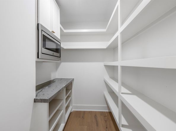 1725 Wroxton Court, Houston TX 77005