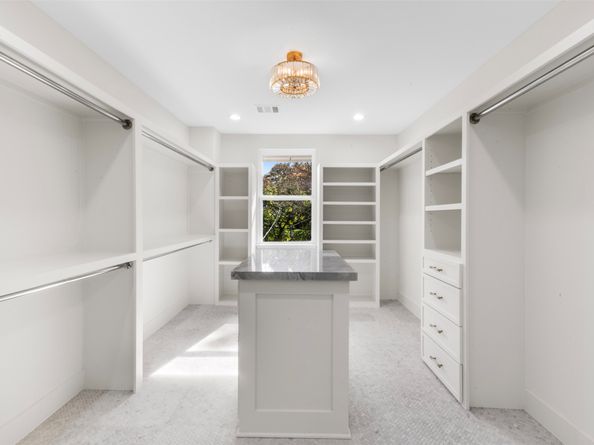 1725 Wroxton Court, Houston TX 77005