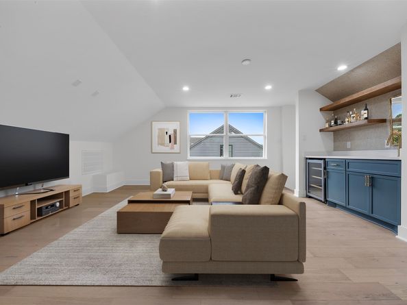 1725 Wroxton Court, Houston TX 77005