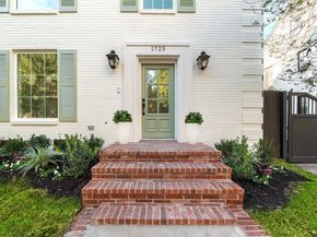 1725 Wroxton Court, Houston TX 77005