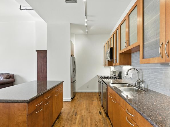 915 Franklin Street 2I, Houston TX 77002