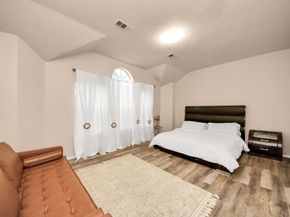 7902 Belterraza Court, Houston TX 77083