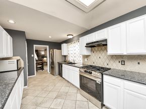 7902 Belterraza Court, Houston TX 77083