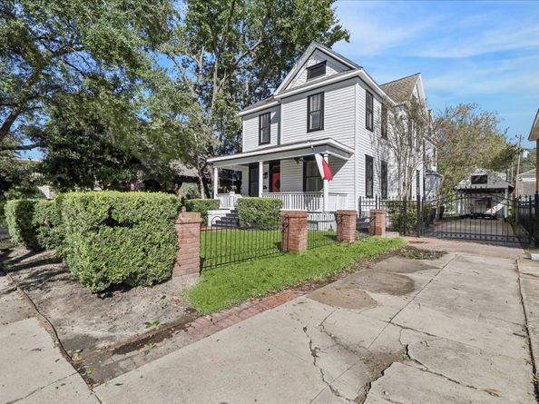 1214 Heights Boulevard, Houston TX 77008