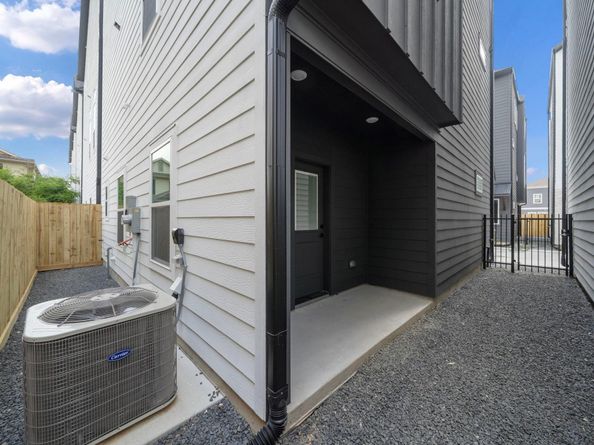 925 Fisher Street D, Houston TX 77018