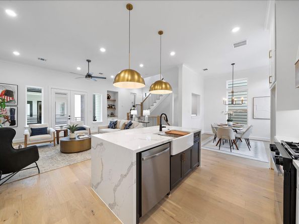 925 Fisher Street D, Houston TX 77018