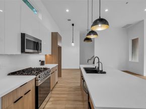 3407 Hutchins Street, Houston TX 77004