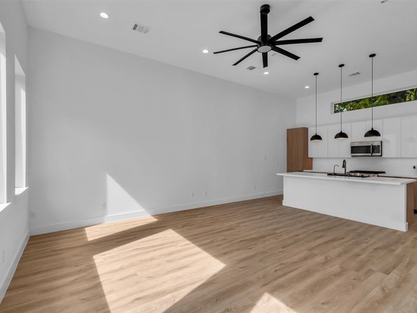 3407 Hutchins Street, Houston TX 77004