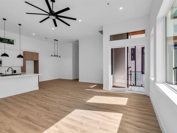 3407 Hutchins Street, Houston TX 77004