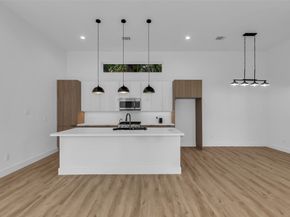 3407 Hutchins Street, Houston TX 77004