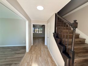 4810 Theall Road, Houston TX 77066