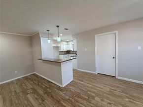 4810 Theall Road, Houston TX 77066