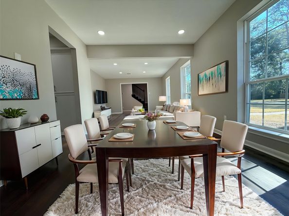 4810 Theall Road, Houston TX 77066