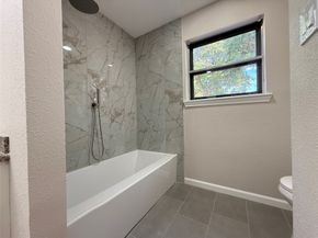 4810 Theall Road, Houston TX 77066