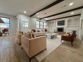 4810 Theall Road, Houston TX 77066