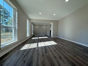 4810 Theall Road, Houston TX 77066