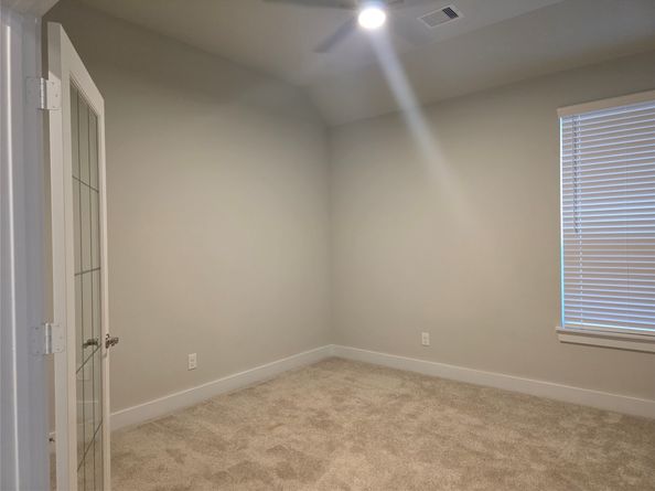 3223 Bushy Hawthorn Drive, Conroe TX 77301