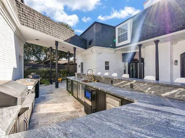 5330 Braesheather Drive, Houston TX 77096