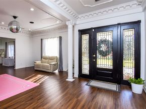 5330 Braesheather Drive, Houston TX 77096