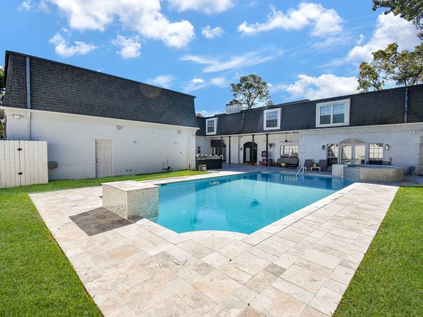 5330 Braesheather Drive, Houston TX 77096