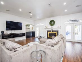 5330 Braesheather Drive, Houston TX 77096