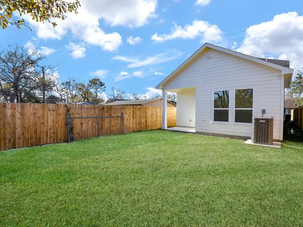 8700 Lanewood Drive, Houston TX 77016