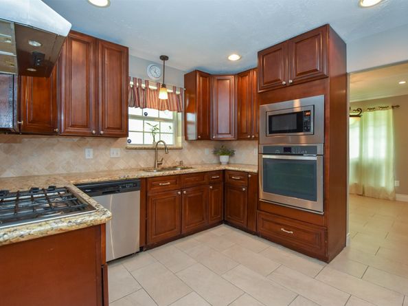 9030 Quebec Drive, Houston TX 77096