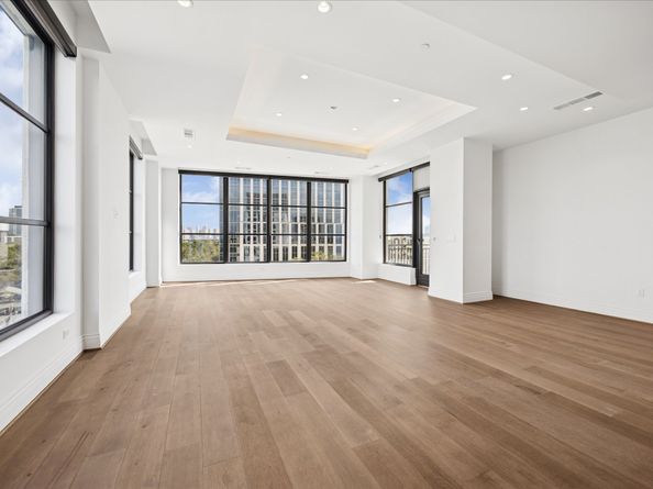 2323 San Felipe Street 602, Houston TX 77019