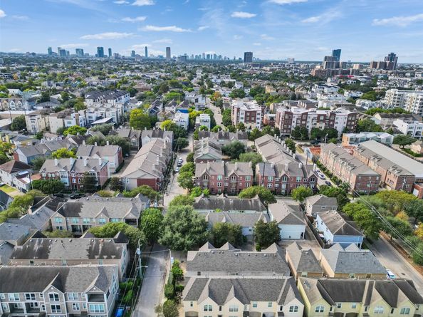 1514 Sutton Street, Houston TX 77006