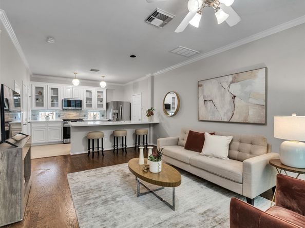 1514 Sutton Street, Houston TX 77006