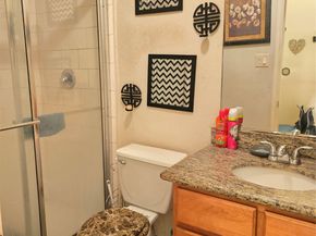 2112 Davis Street B, Houston TX 77026