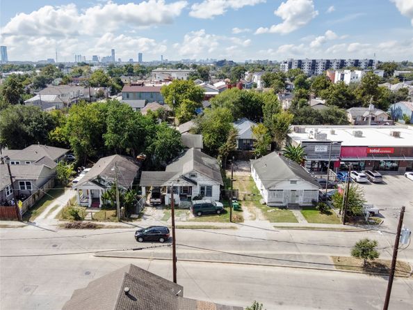 2403/2409/2411 Fulton Street, Houston TX 77009