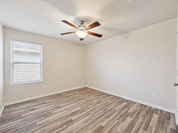 11718 Red Hummingbird Drive, Houston TX 77047