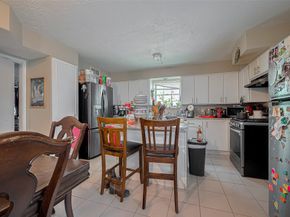 5322 Winding Way Drive, Houston TX 77091