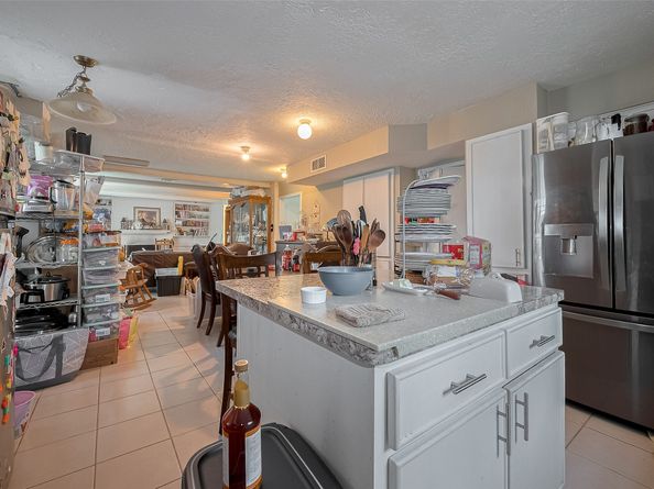 5322 Winding Way Drive, Houston TX 77091