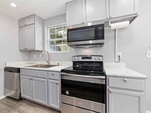 6111 Westbranch Drive, Houston TX 77072
