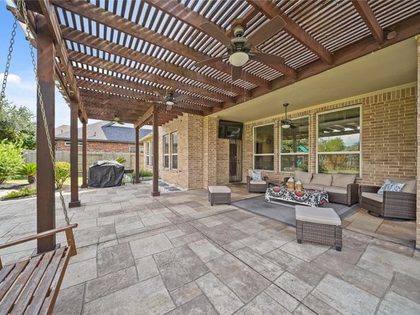 1619 Caledonia Trail, Sugar Land TX 77479