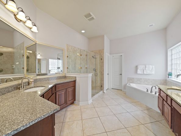 1619 Caledonia Trail, Sugar Land TX 77479