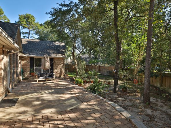 155 W Drifting Shadows Circle, The Woodlands TX 77385