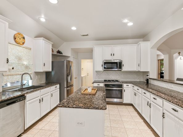 155 W Drifting Shadows Circle, The Woodlands TX 77385