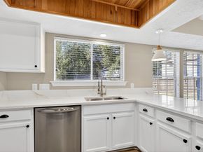19 Hickory Oak Drive, The Woodlands TX 77381