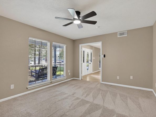 19 Hickory Oak Drive, The Woodlands TX 77381
