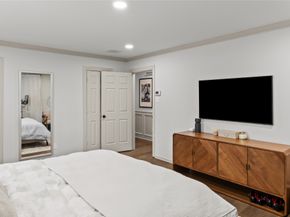 5739 Valkeith Drive, Houston TX 77096