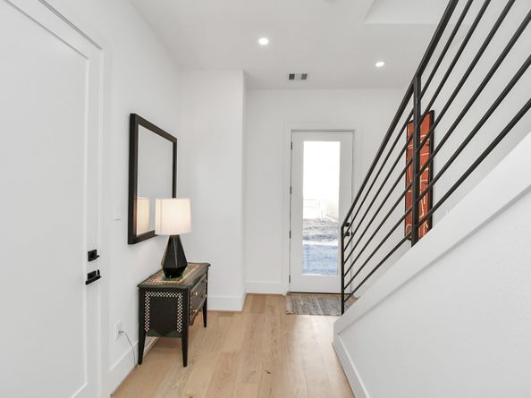 319 N Nagle Street, Houston TX 77003
