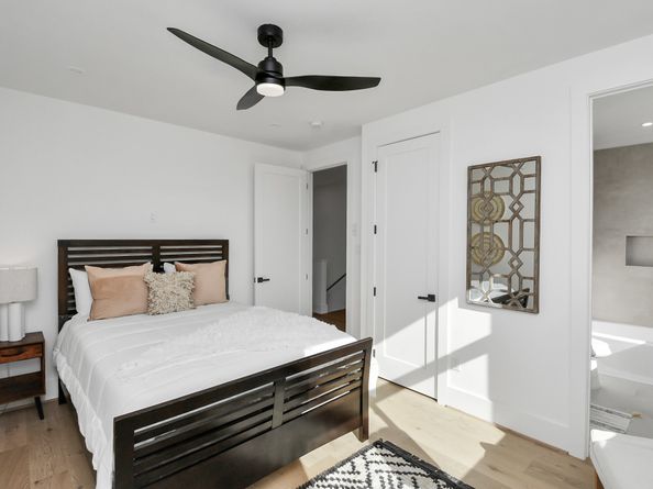 319 N Nagle Street, Houston TX 77003