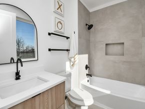 319 N Nagle Street, Houston TX 77003