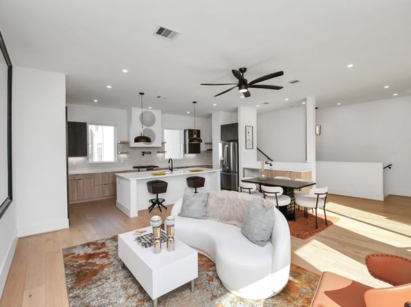 319 N Nagle Street, Houston TX 77003