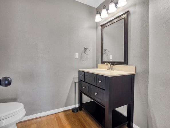 4015 Park Circle Way, Houston TX 77059