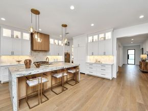 1638 Wakefield Drive, Houston TX 77018