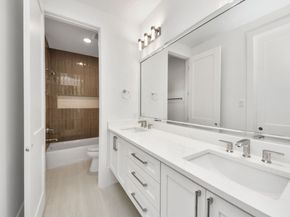 1638 Wakefield Drive, Houston TX 77018